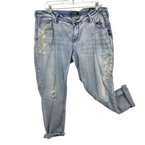 Silver Jeans Women BOYFRIEND Ankle size 33/25 Distressed Lace Light Wash Denim